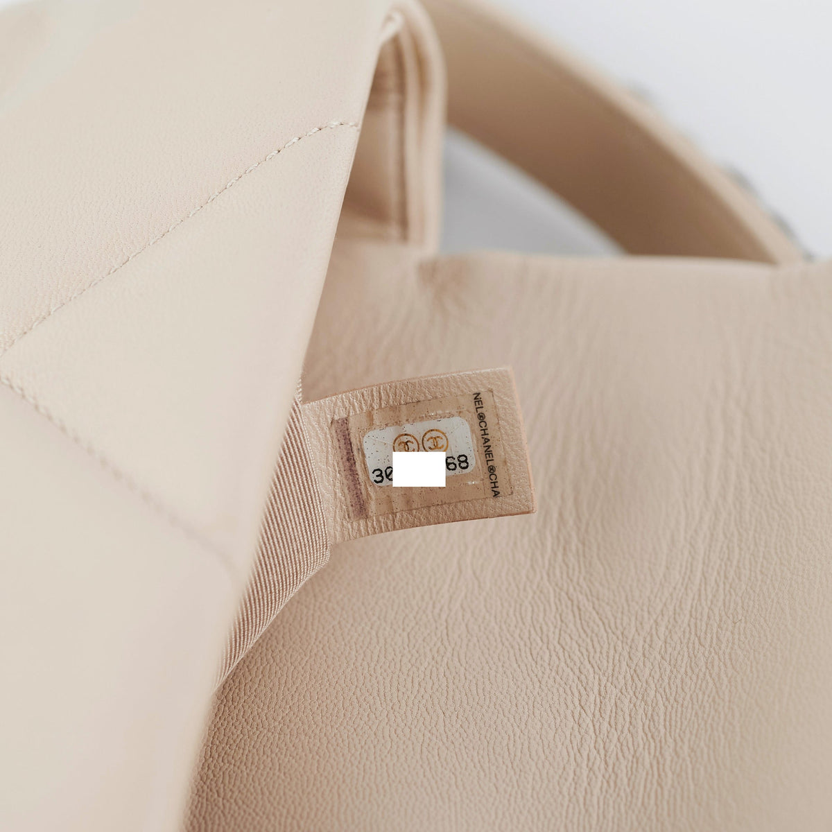 Chanel 19 Small Beige Crossbody Bag - photo 4