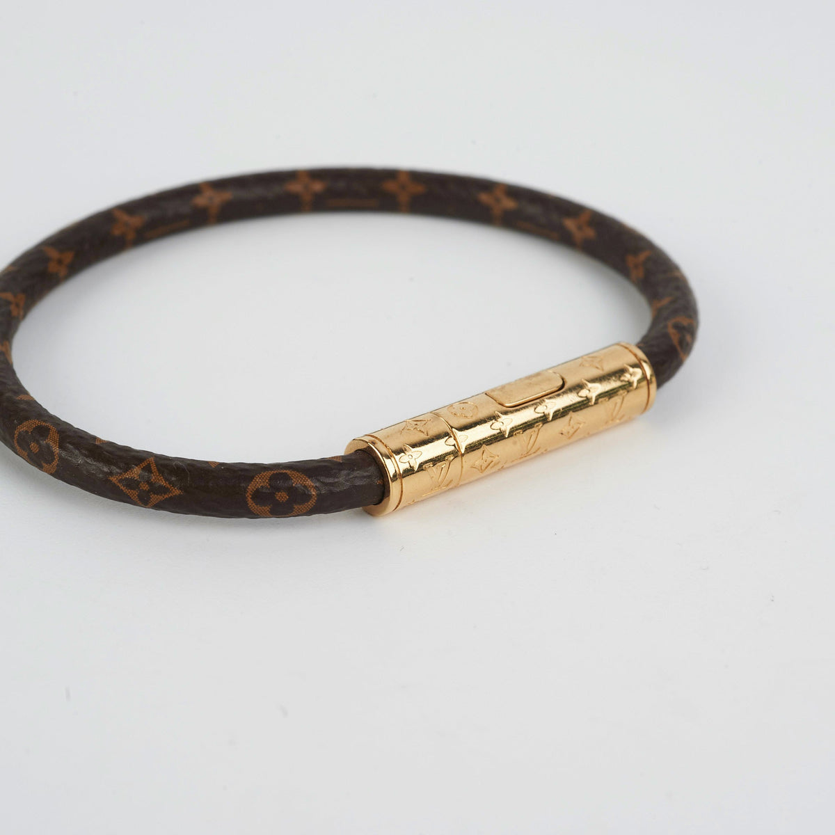 Louis Vuitton Monogram Confidential Bracelet Size 19 - photo 4
