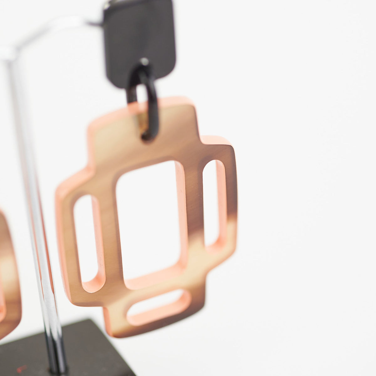 Hermes H lacquered horn Earrings - photo 4