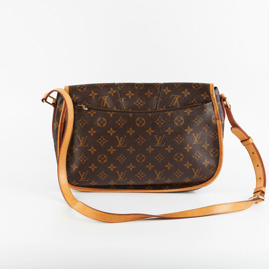 Louis Vuitton Menilmontant MM Monogram - photo 2