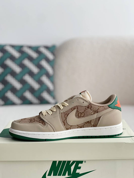 Nike Dunk Low x Gucci Custom – Beige GG Supreme & Green Leather - image 2