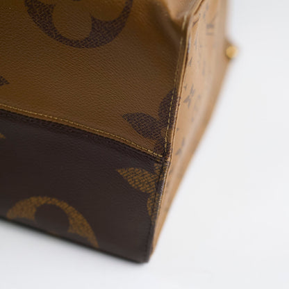 Louis Vuitton OnTheGo GM Reverse Monogram - photo 17