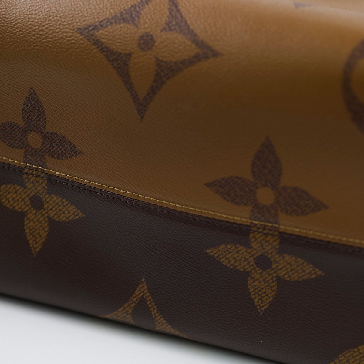 Louis Vuitton OnTheGo GM Reverse Monogram - photo 15