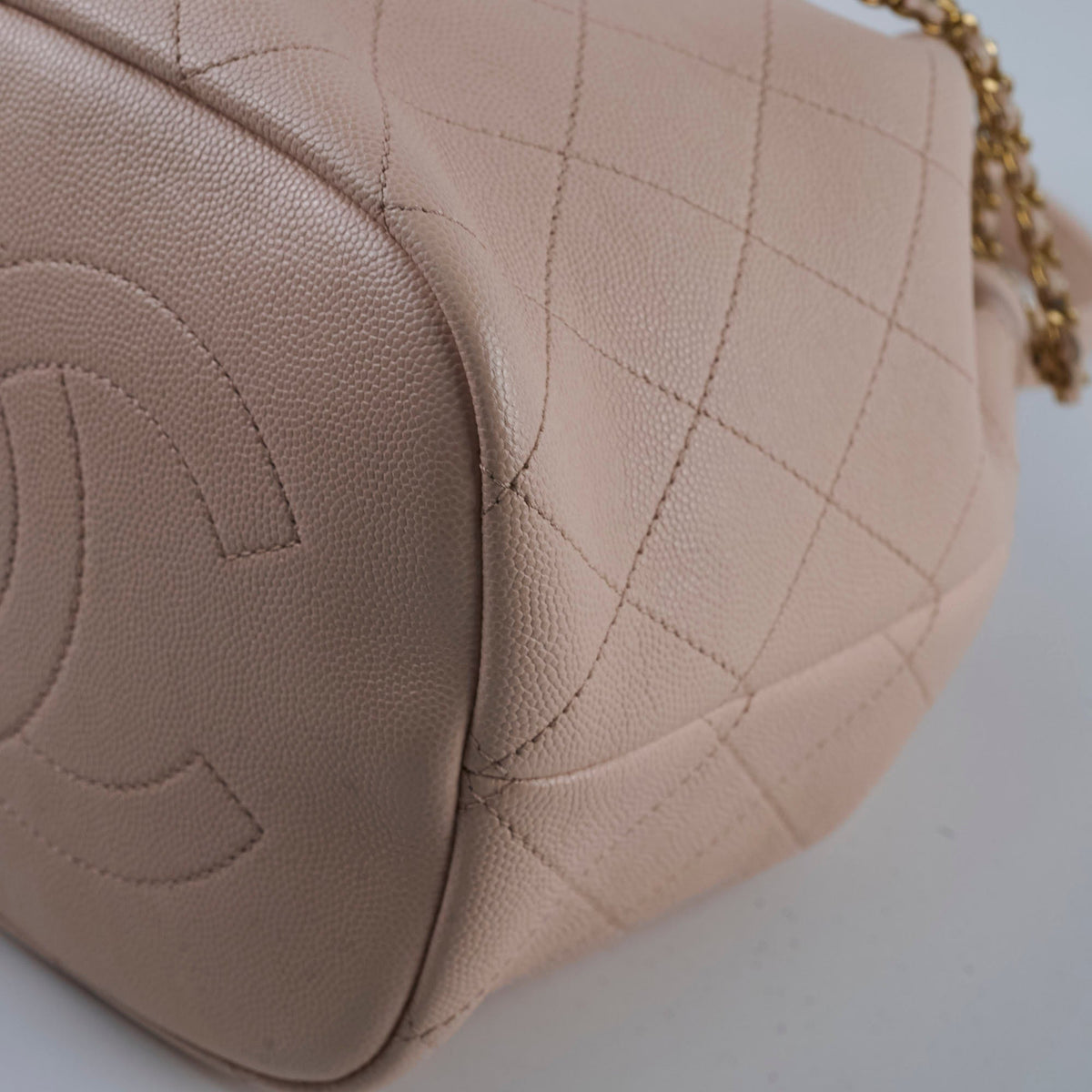 Chanel Caviar Drawstring Bucket Bag Light Pink 2020 - photo 9