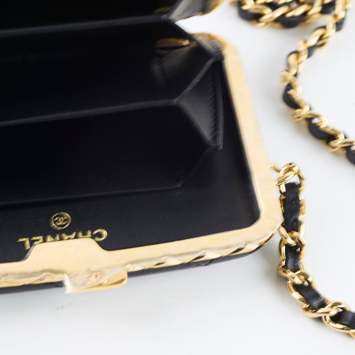 Chanel Clutch On Chain Patent Black 2021 - photo 6