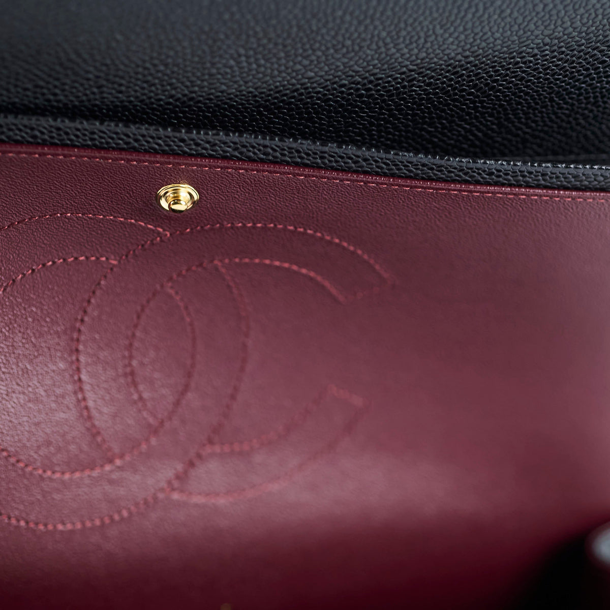 Chanel Maxi Classic Double Flap Black Caviar 2022 - photo 14