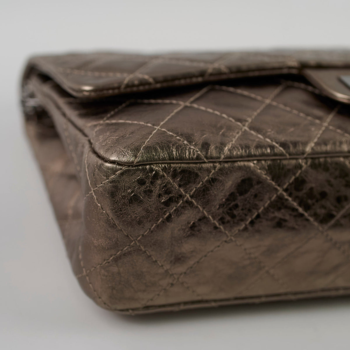 Chanel Reissue 227 Quilted Flap Bronze Serial 11 - photo 15