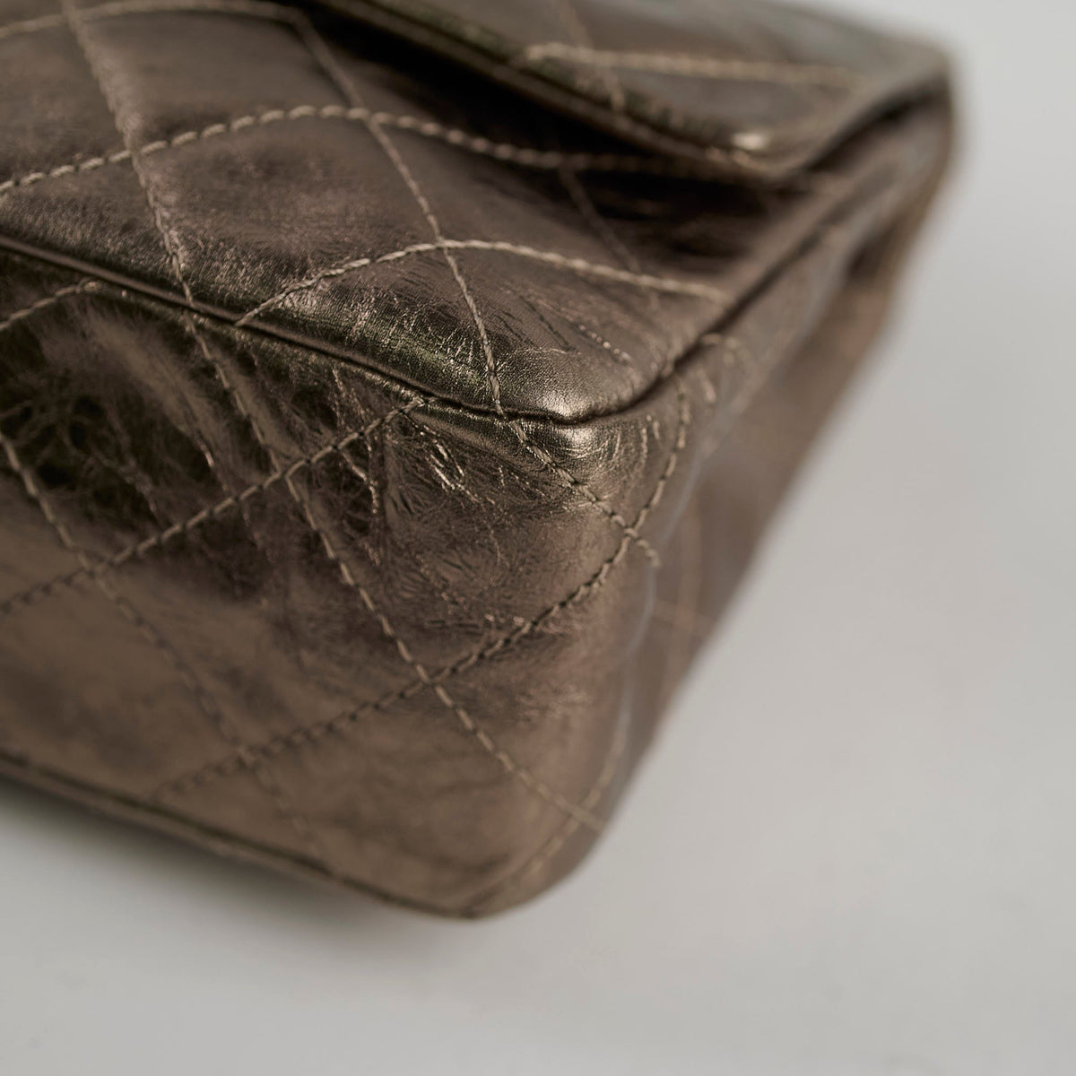 Chanel Reissue 227 Quilted Flap Bronze Serial 11 - photo 13