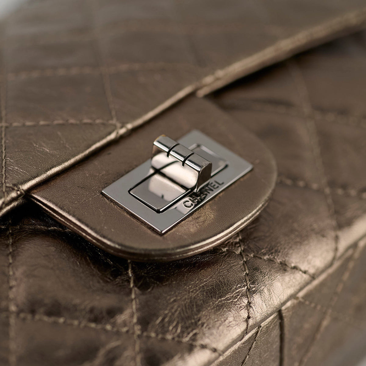 Chanel Reissue 227 Quilted Flap Bronze Serial 11 - photo 16