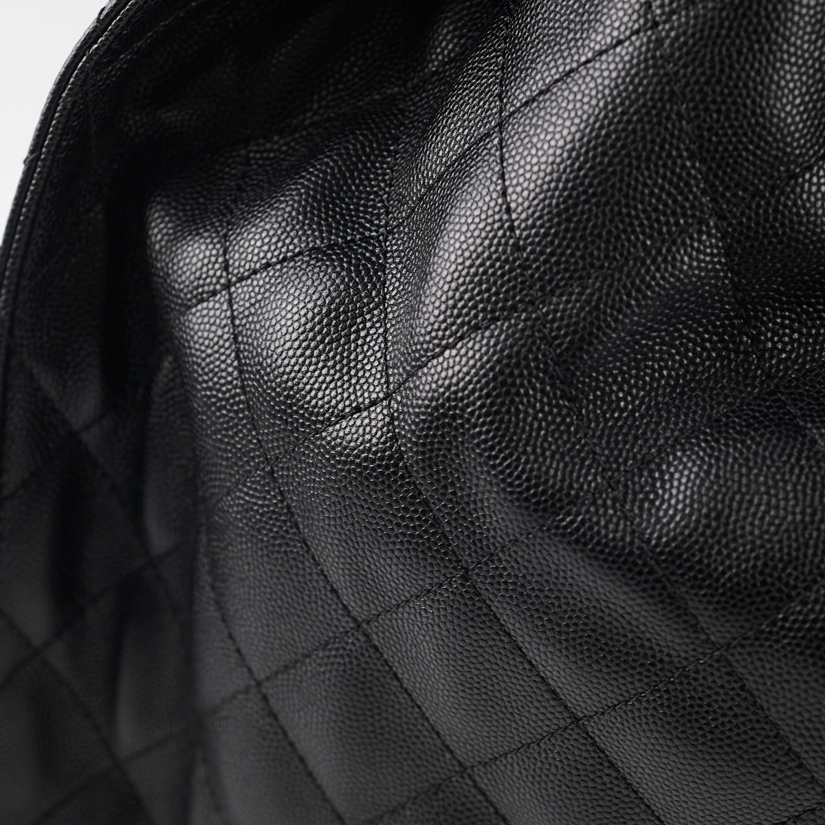 Chanel 25 Caviar Large Black Microchip - photo 7