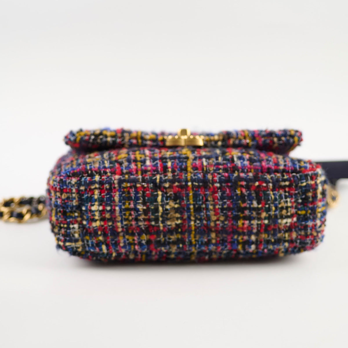 Chanel 19 Tweed Small Multicolor Microchip - photo 4