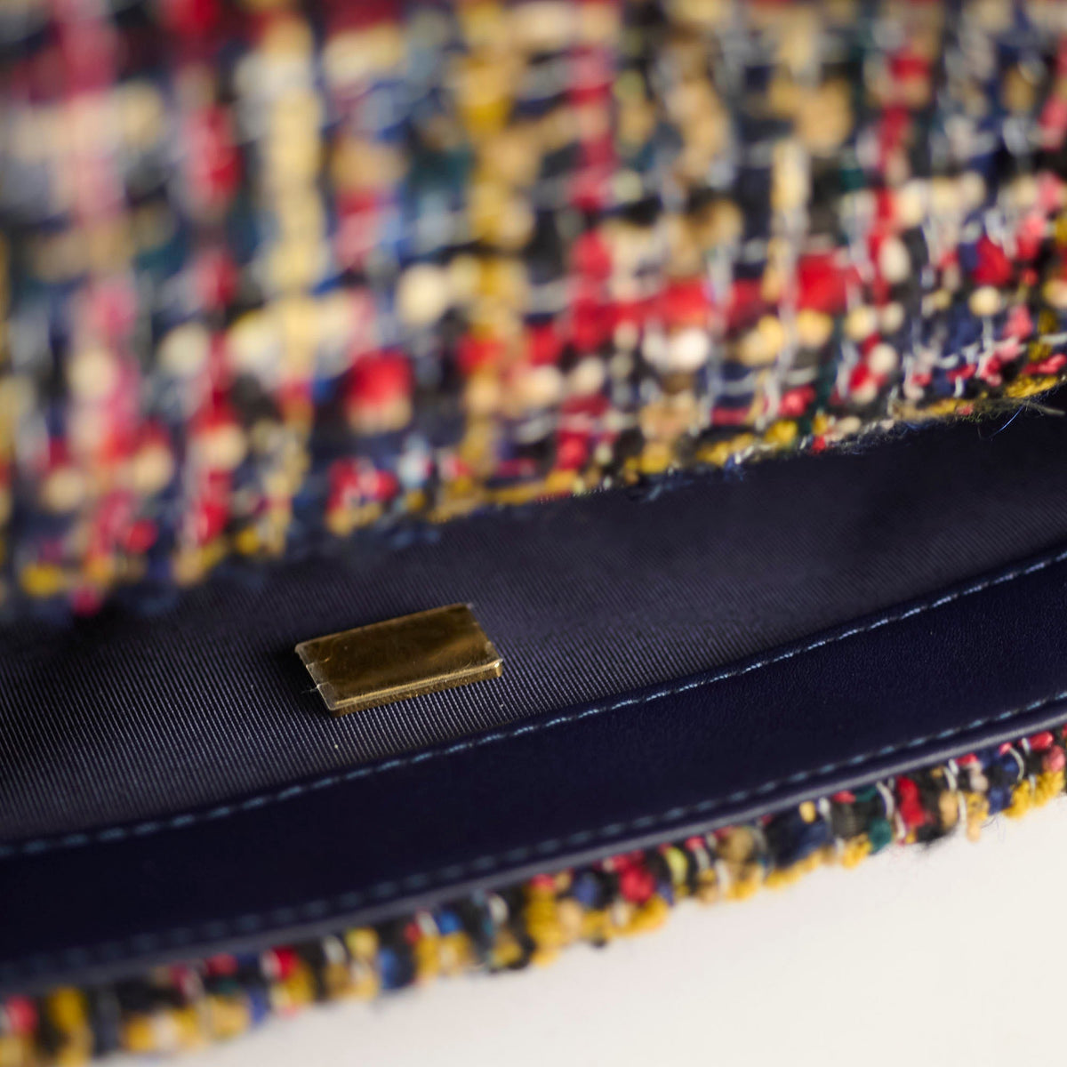 Chanel 19 Tweed Small Multicolor Microchip - photo 7