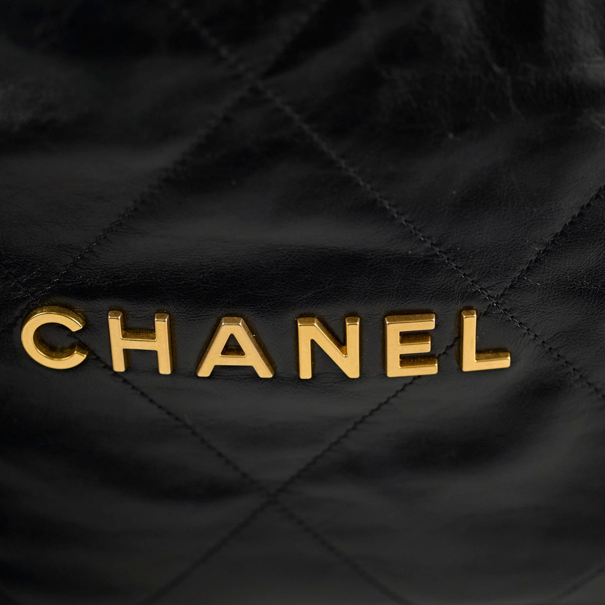 Chanel 22 Calfskin Large GHW Black Microchip - photo 10