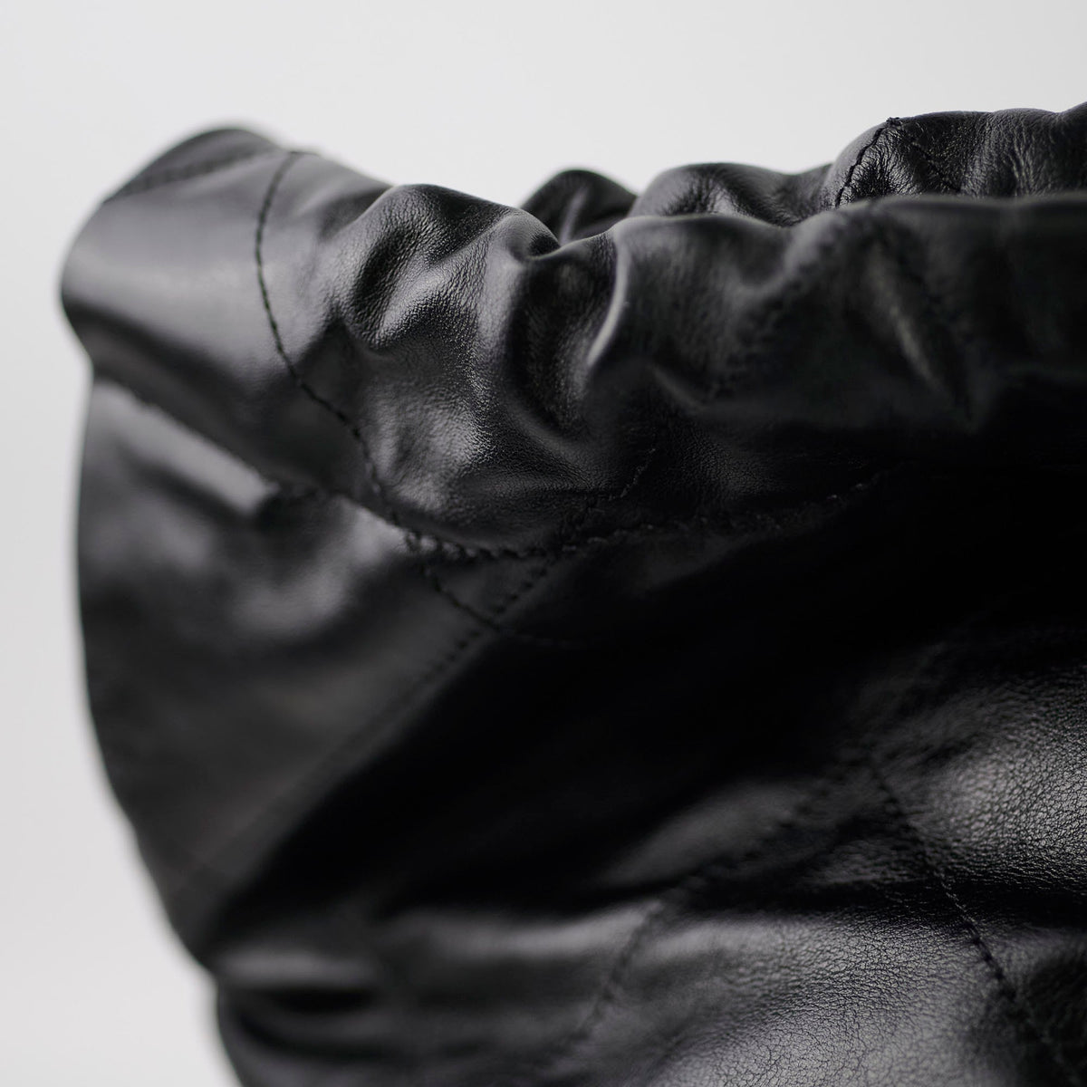 Chanel 22 Calfskin Large GHW Black Microchip - photo 13