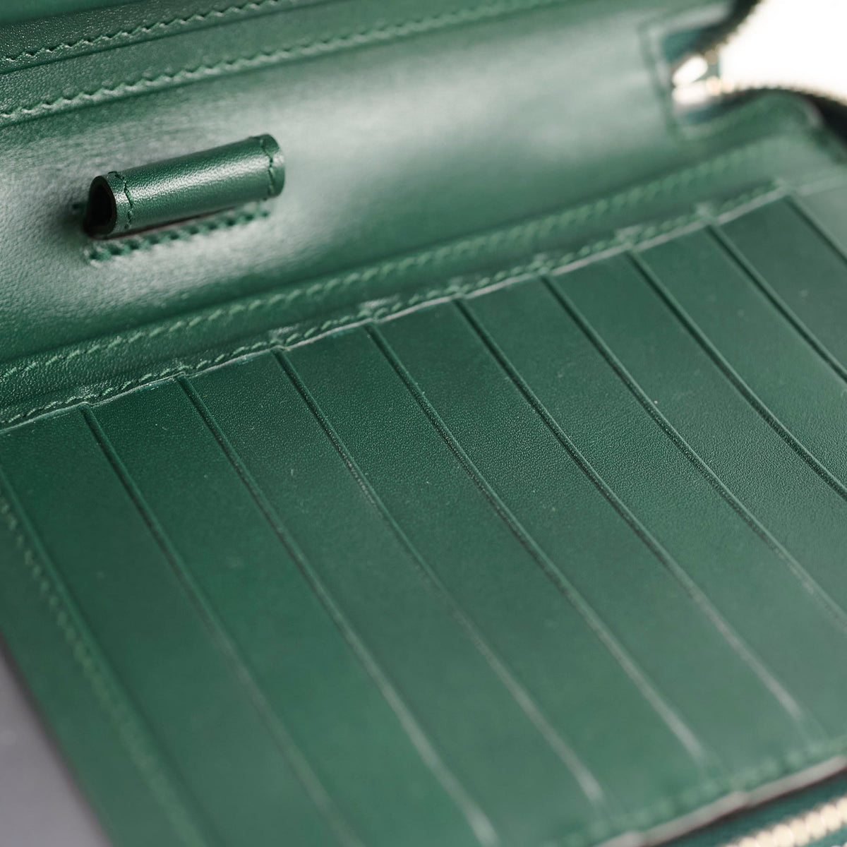 Gucci Guccissima Leather Travel Wallet Green - photo 13