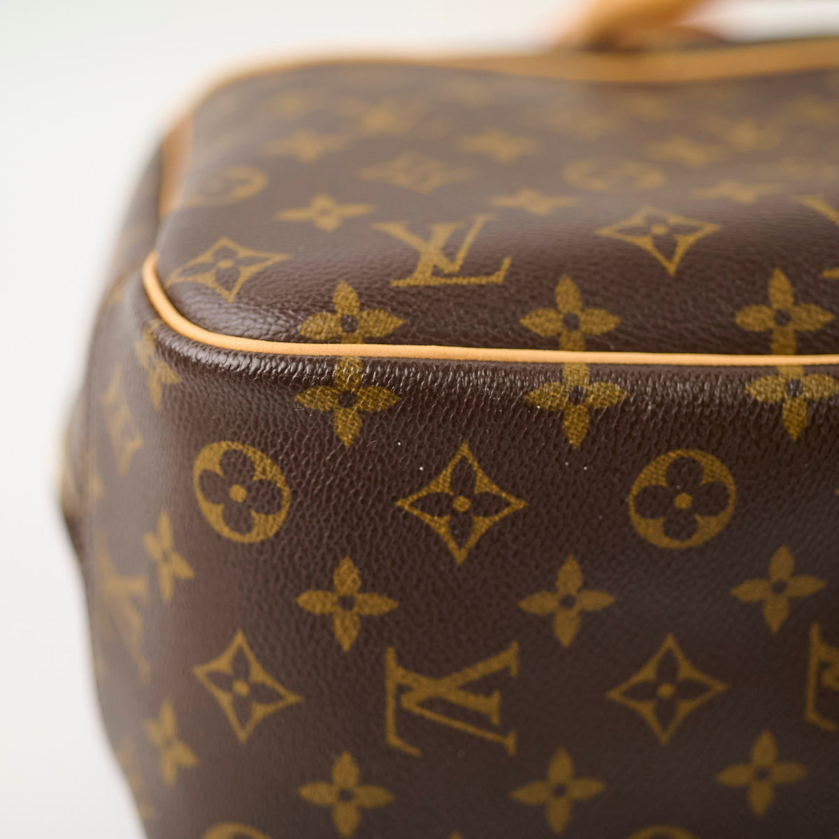 Louis Vuitton Deauville Monogram Bag - photo 10