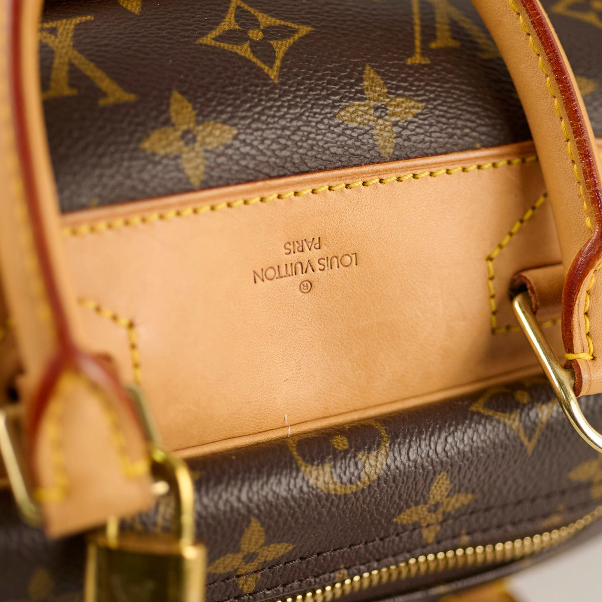 Louis Vuitton Deauville Monogram Bag - photo 12