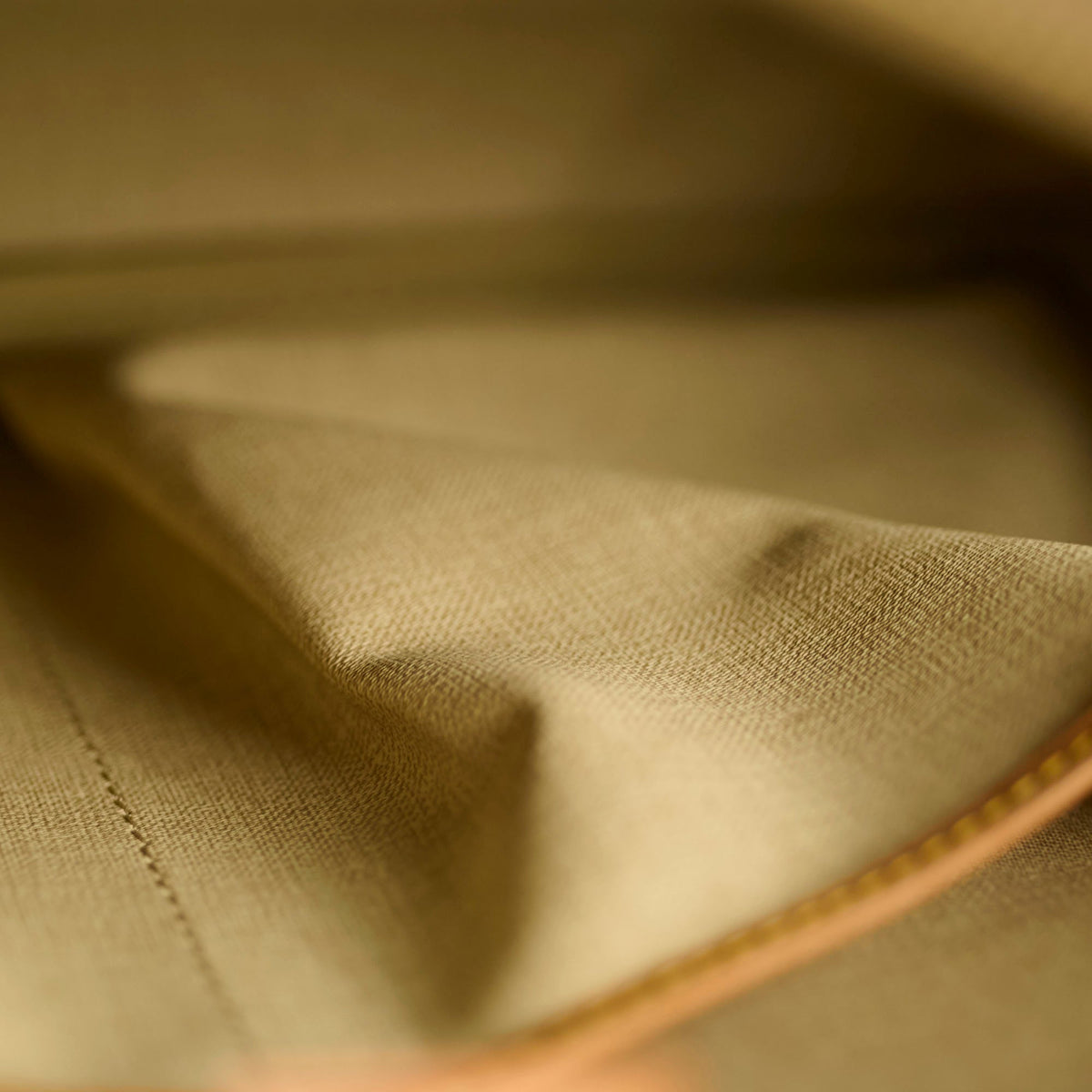 Louis Vuitton Deauville Monogram Bag - photo 14