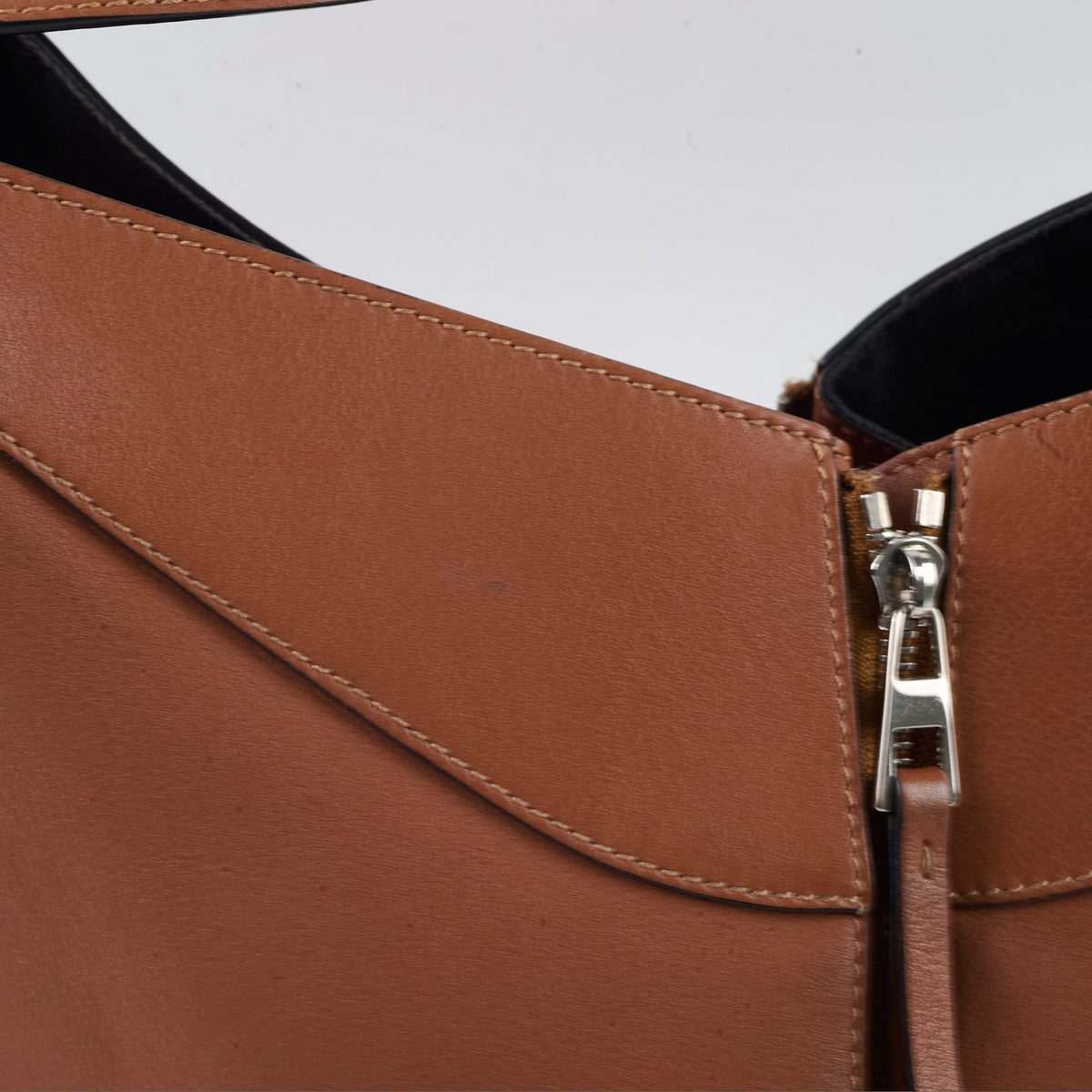Loewe Hammock Small Tan - photo 6