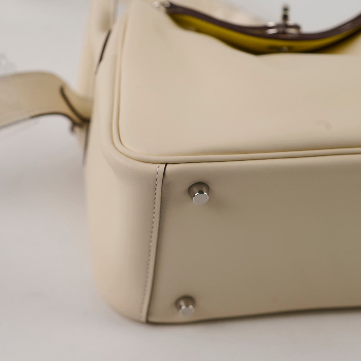 Hermes Mini Lindy Verso Swift Nata/Lime U Stamp - photo 8