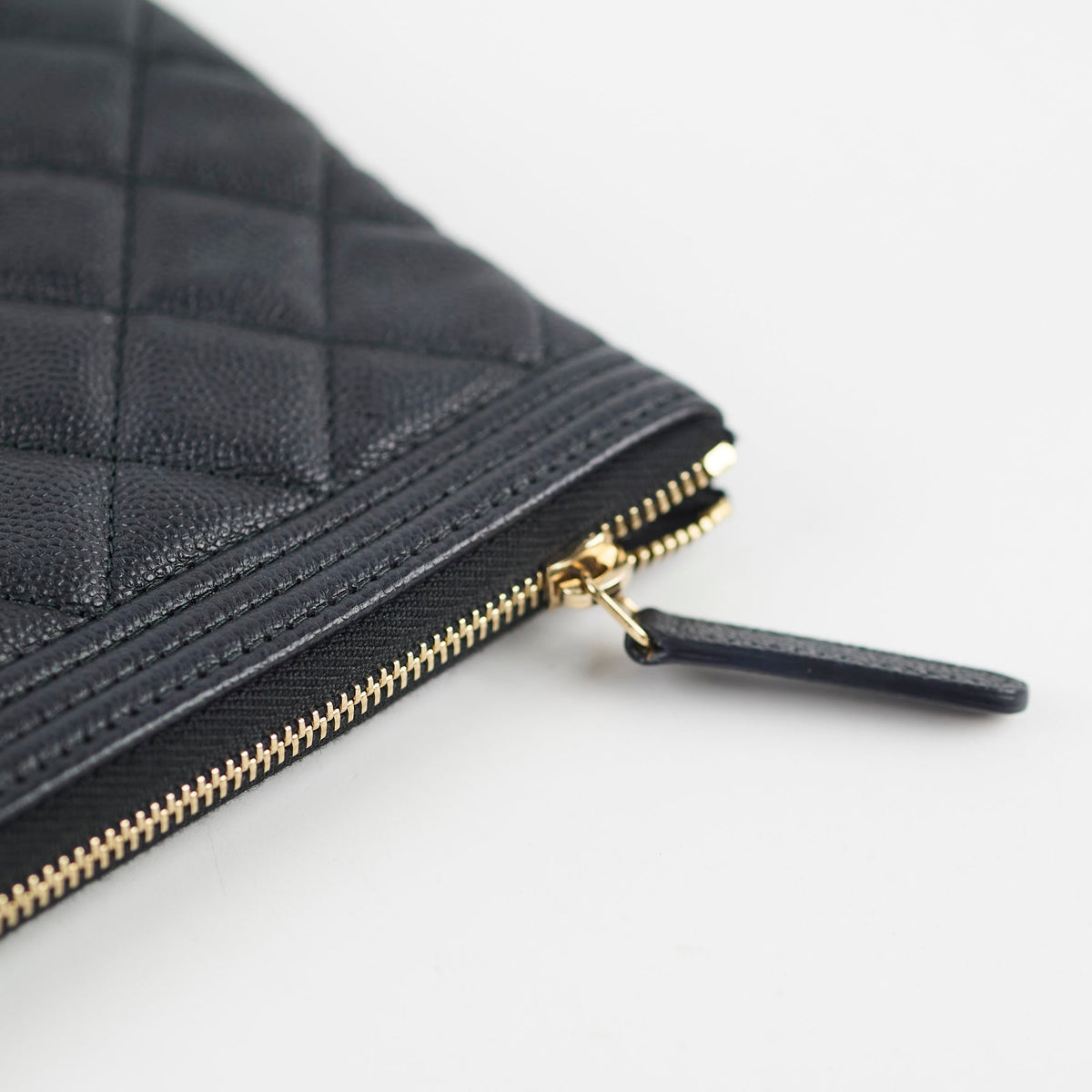 Chanel Boy Caviar Large O-Case Black 22 Series - photo 10