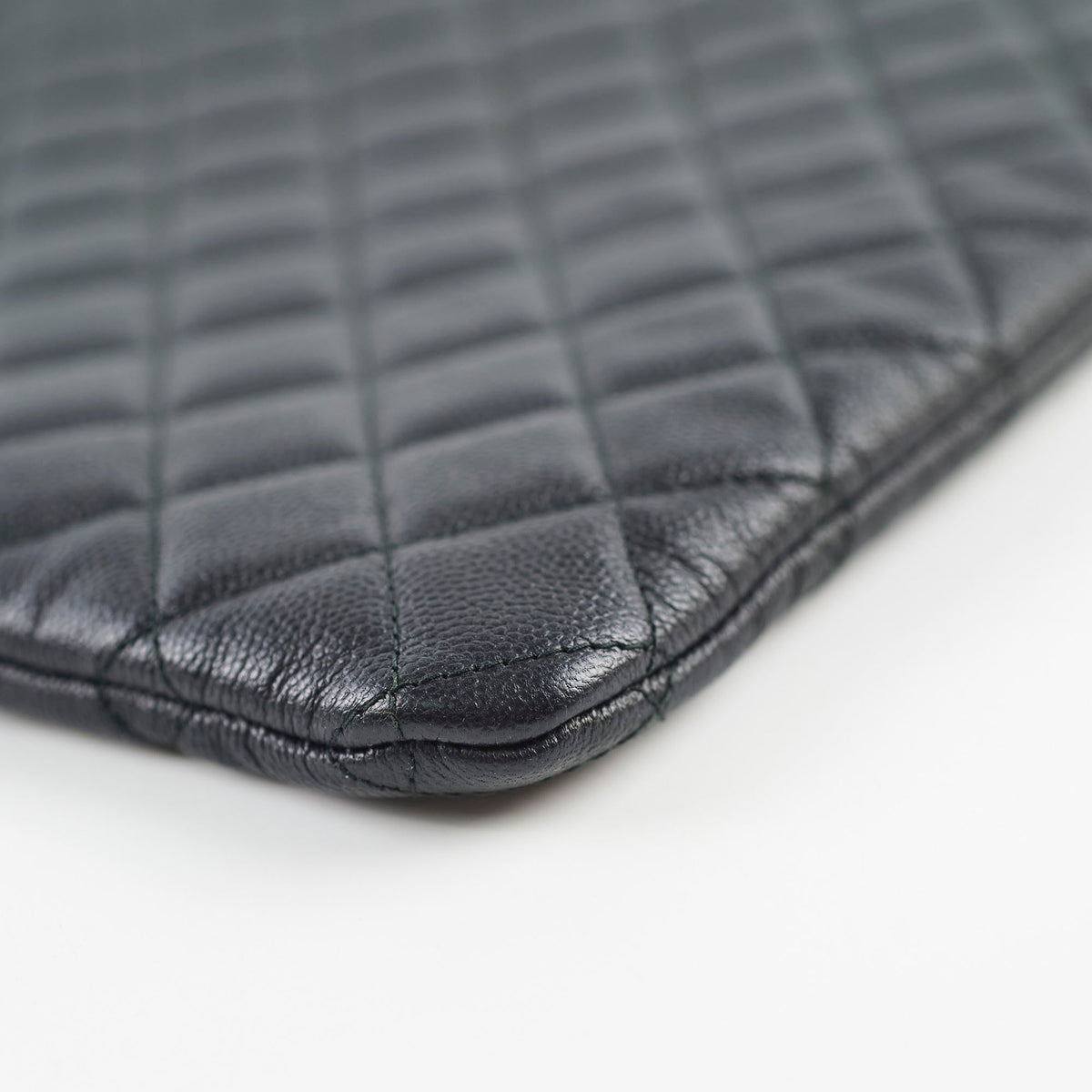 Chanel Boy Caviar Large O-Case Black 22 Series - photo 9