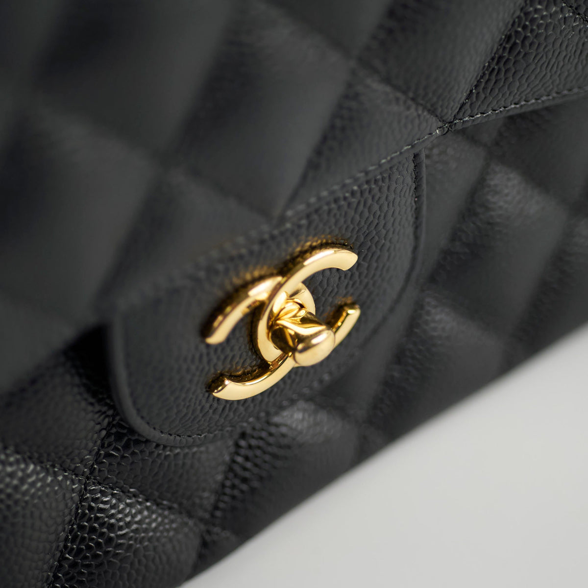 Chanel Caviar Jumbo Double Flap Black Series 24 - photo 16