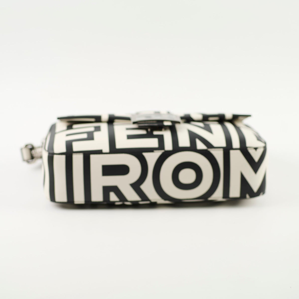 Fendi x Marc Jacobs Baguette Black/White - photo 3