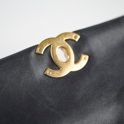Chanel 19 Small Lambskin Black - photo 11