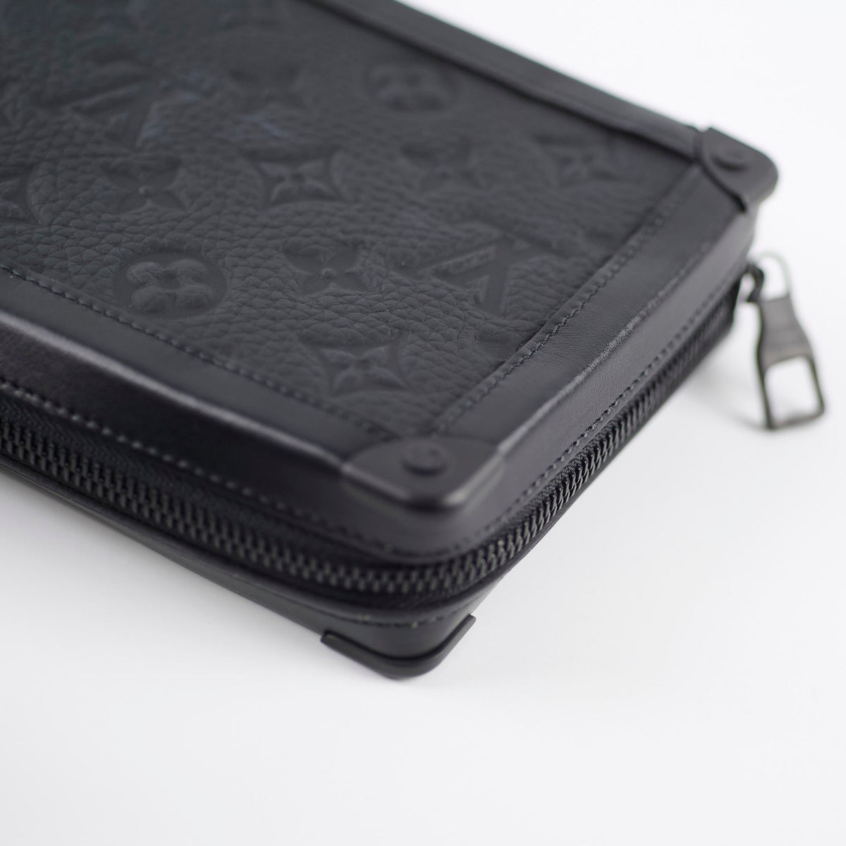 Louis Vuitton Soft Trunk Clutch Monogram Embossed Black - photo 10