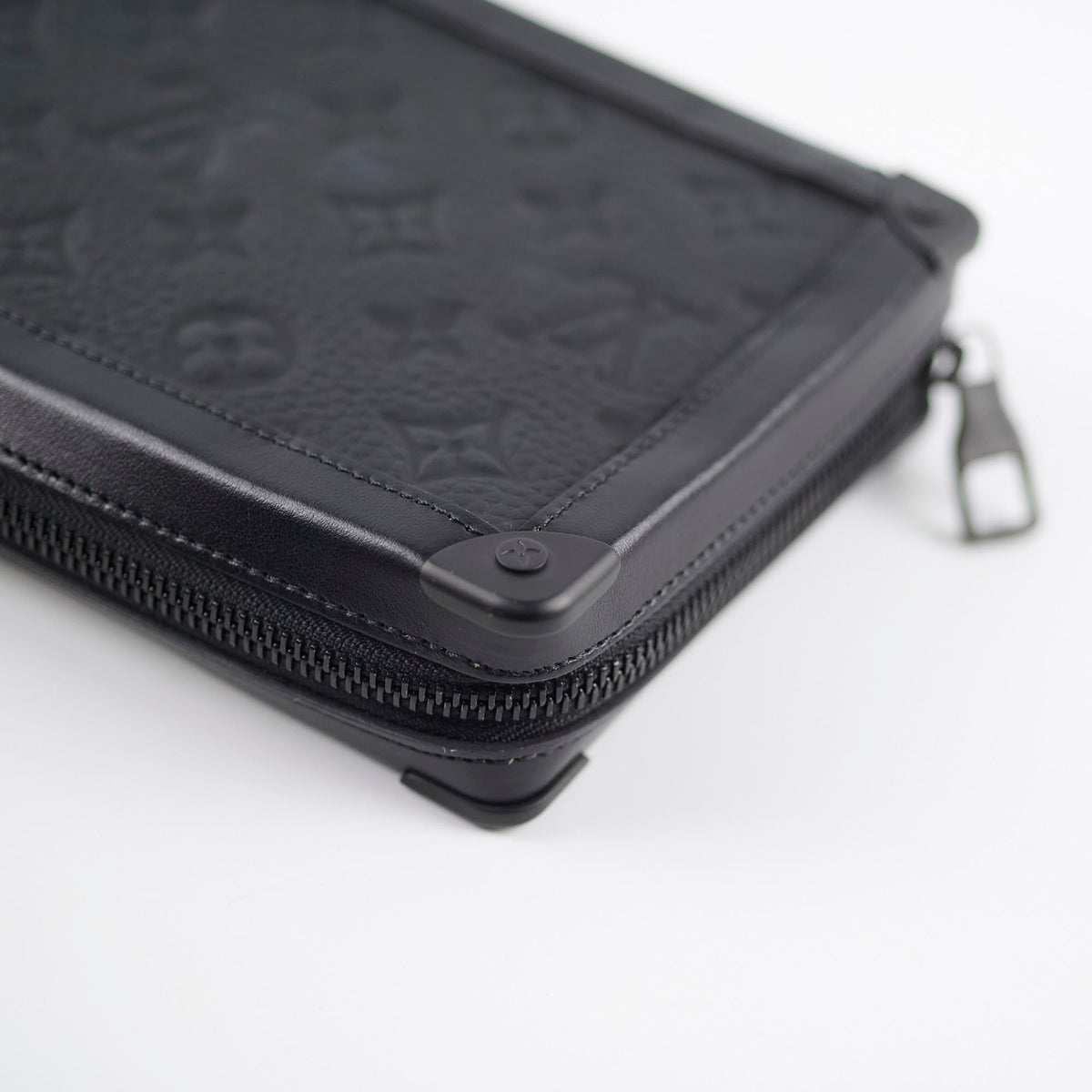 Louis Vuitton Soft Trunk Clutch Monogram Embossed Black - photo 9