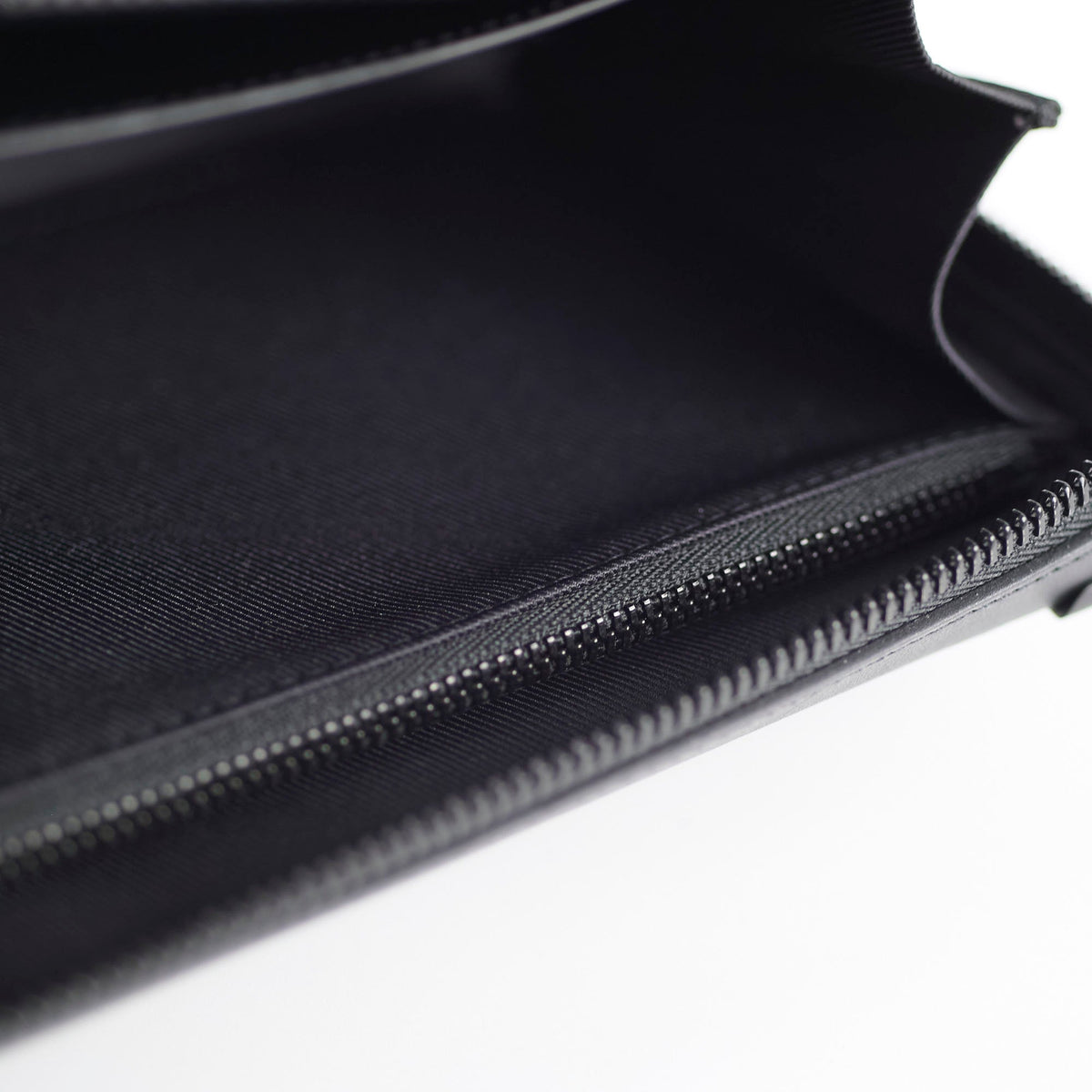 Louis Vuitton Soft Trunk Clutch Monogram Embossed Black - photo 5