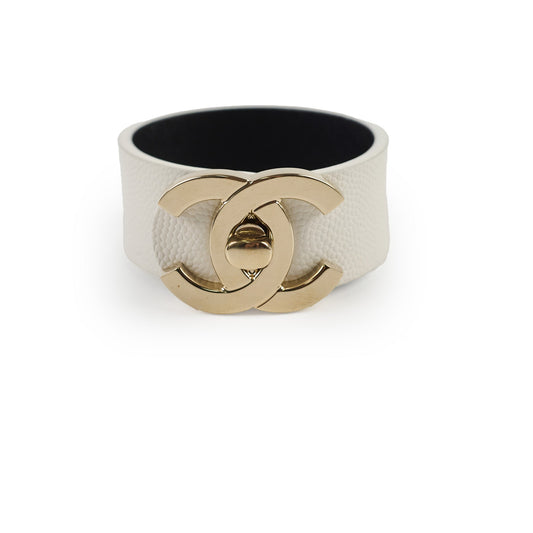 Chanel CC Leather Bracelet White 2020 - photo 1