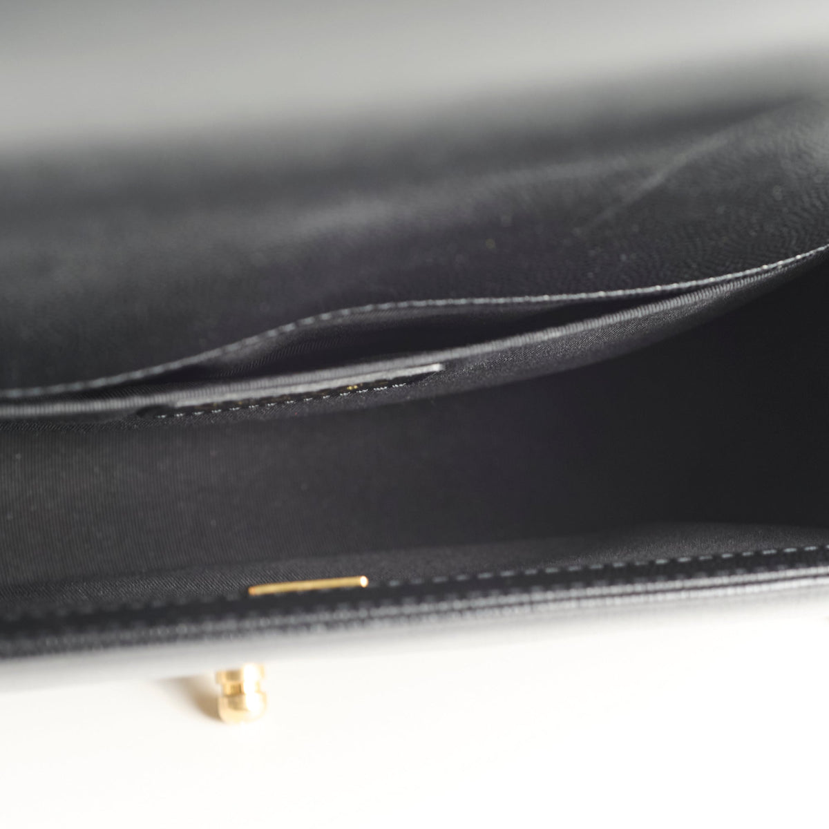 Chanel Old Medium Caviar Boy Bag GHW (Microchip) - photo 5