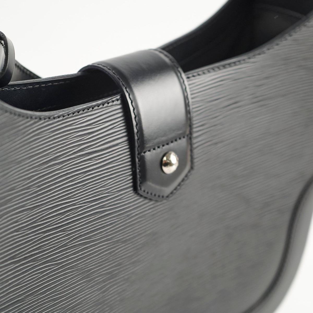 Louis Vuitton Musette Bagatelle Epi Black - photo 8