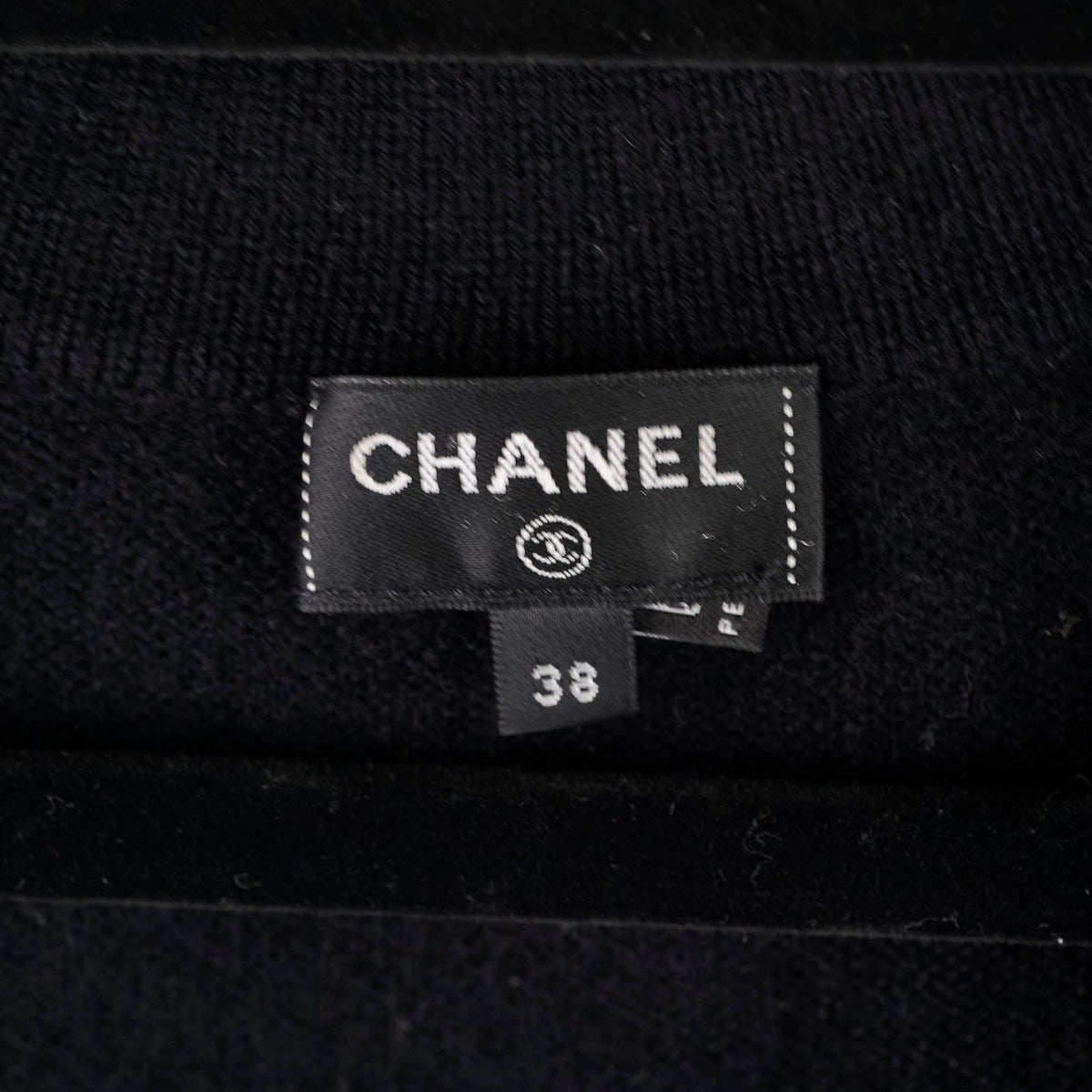Chanel 22A Cashmere Cardigan Balck Size 38 - photo 8