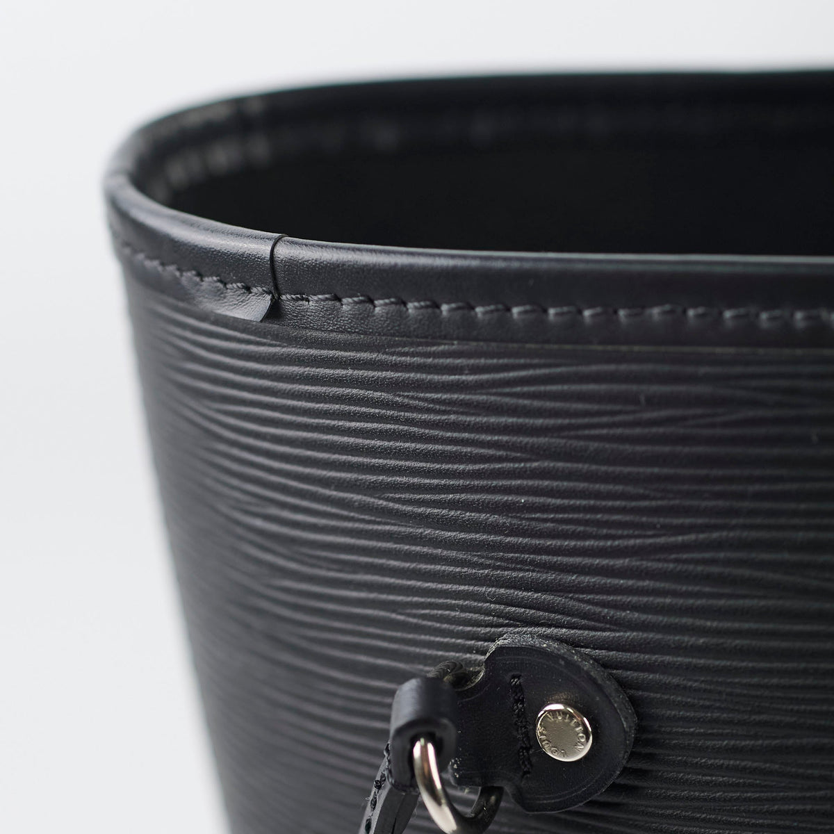 Louis Vuitton Epi Neverfull MM Black - photo 9