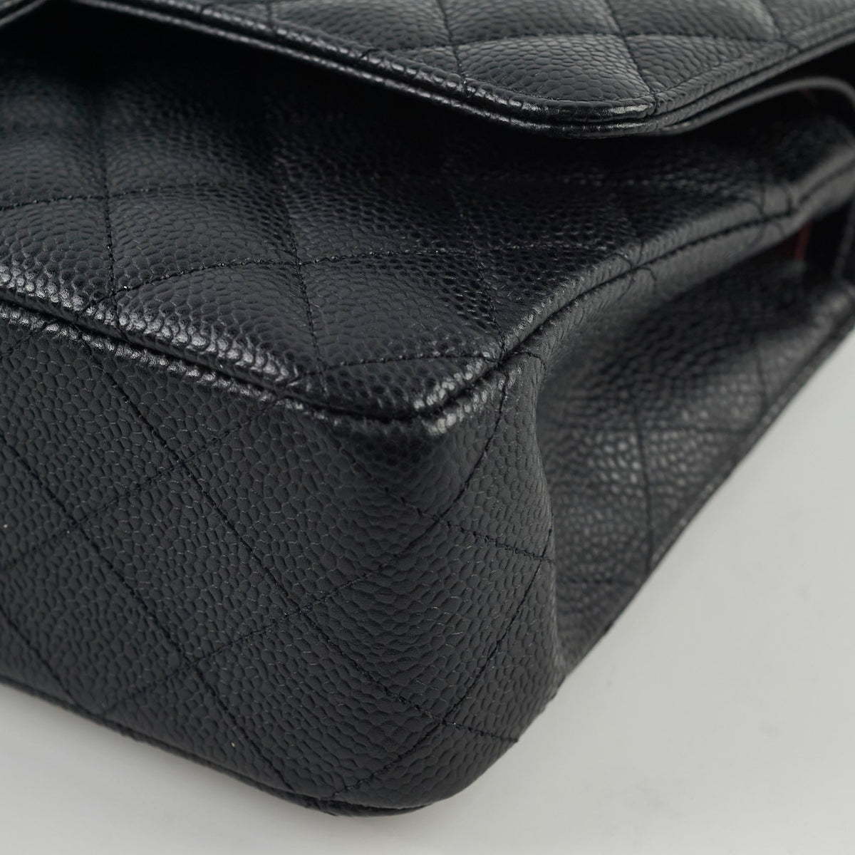 Chanel Medium/Large Caviar Classic Flap Black 2021 - photo 13