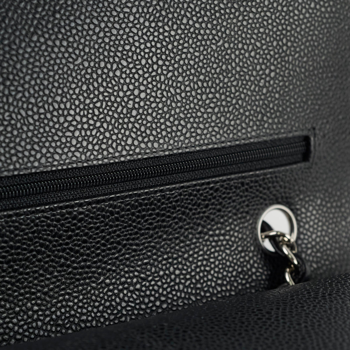Chanel Medium/Large Caviar Classic Flap Black 2021 - photo 7