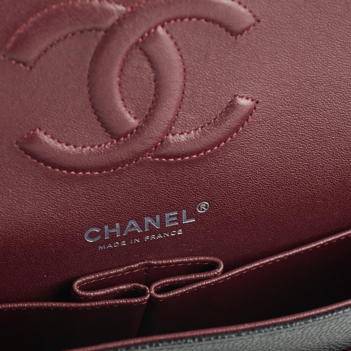 Chanel Medium/Large Caviar Classic Flap Black 2021 - photo 9