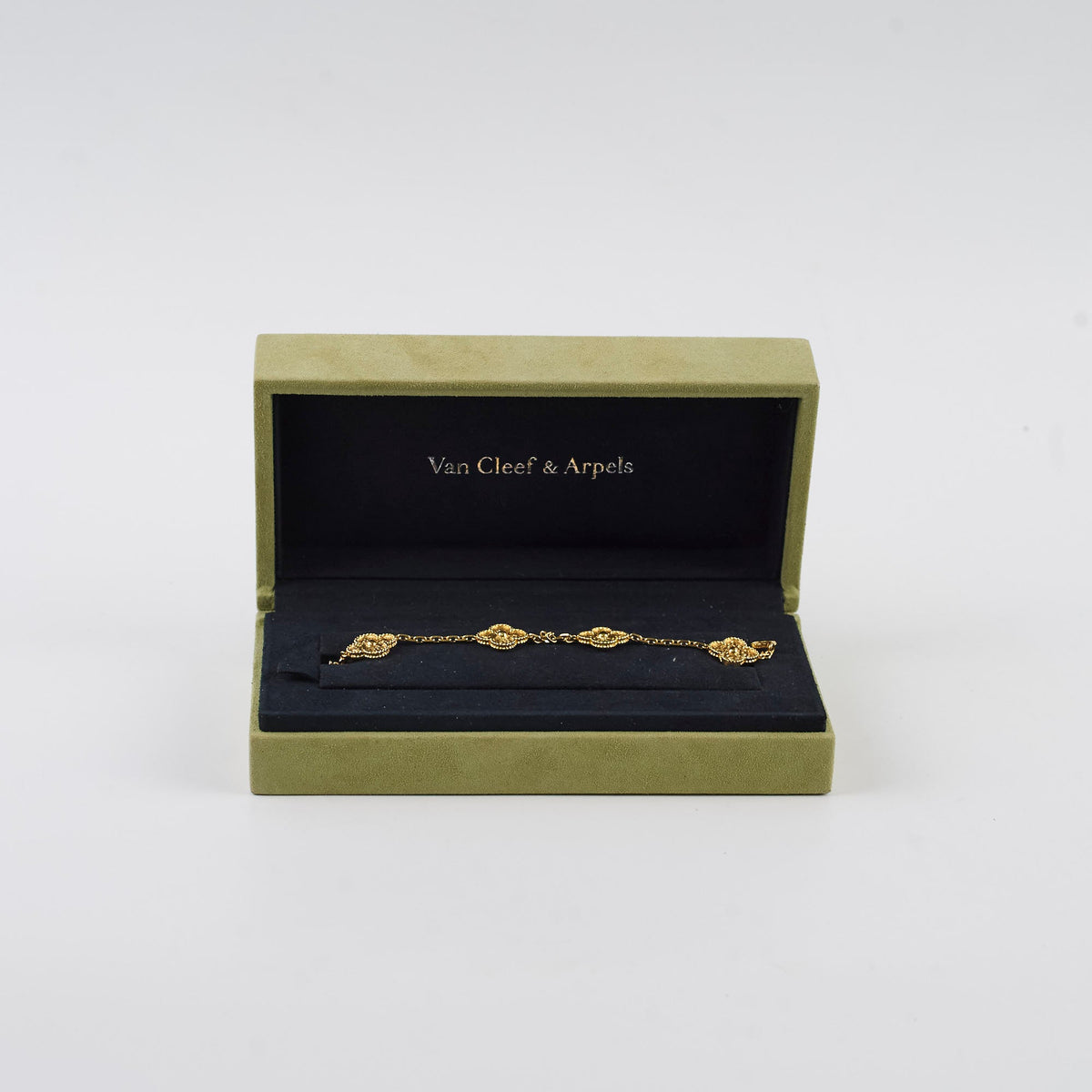 Van Cleef & Arpels Vintage Alhambra 5 Motifs Bracelet Yellow Gold - photo 6