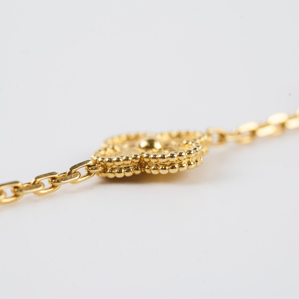 Van Cleef & Arpels Vintage Alhambra 5 Motifs Bracelet Yellow Gold - photo 5