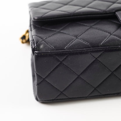 Chanel Chain Flap Bag Black GHW (microchip) - photo 10