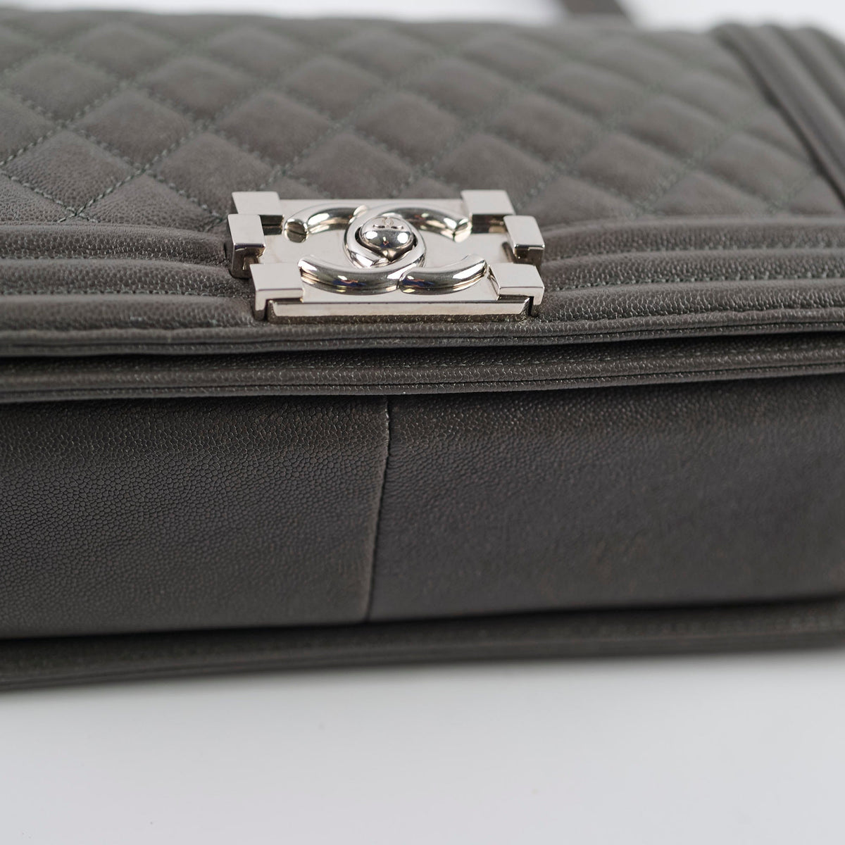 Chanel Old Medium Caviar Boy Grey 2019 - photo 6