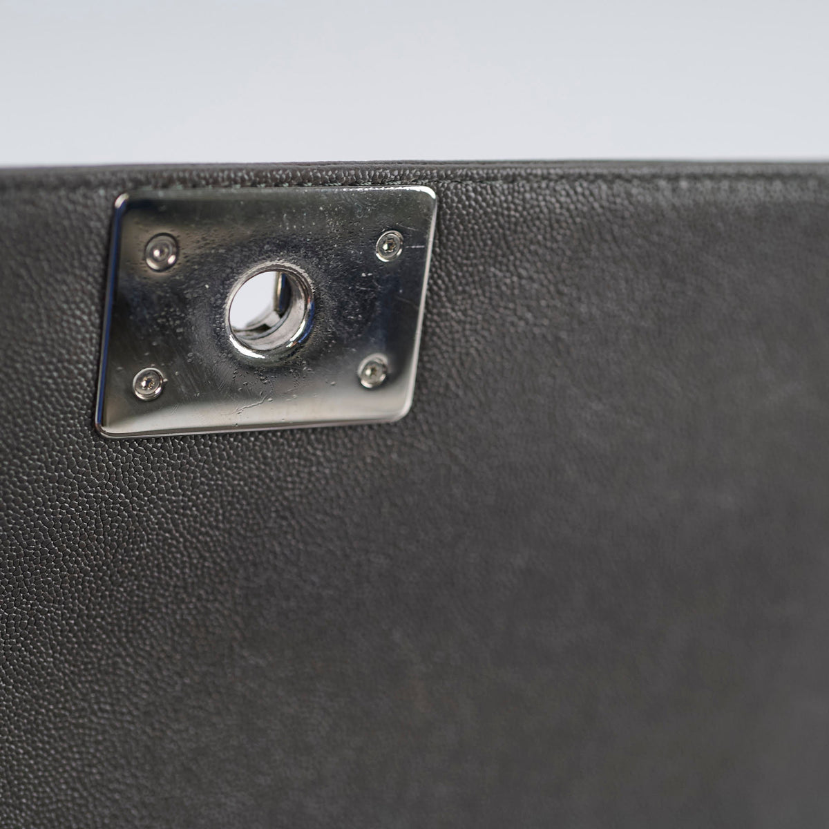 Chanel Old Medium Caviar Boy Grey 2019 - photo 9