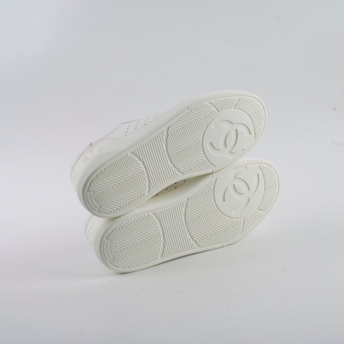 Chanel Interlocking CC Logo Trainer Women Size 38 - photo 5