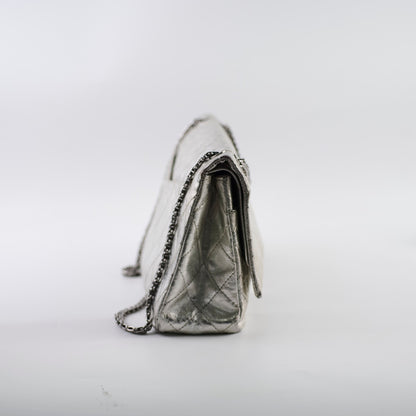 Chanel Maxi Flap Metallic Silver Series 11 - photo 2