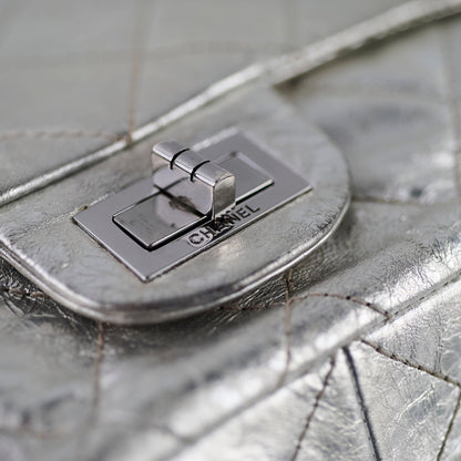 Chanel Maxi Flap Metallic Silver Series 11 - photo 16