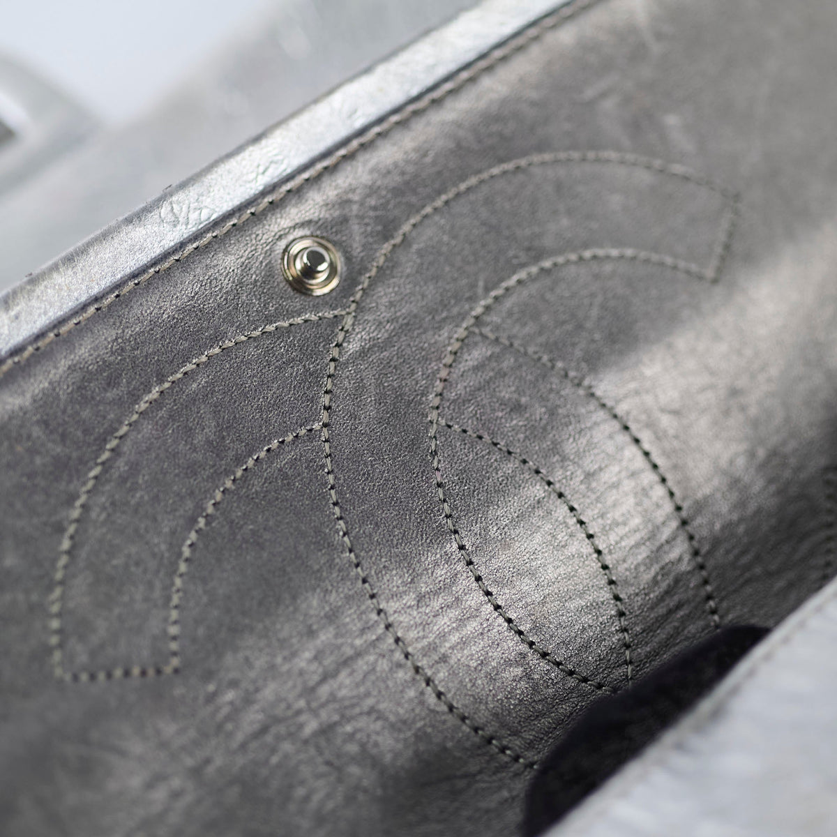 Chanel Maxi Flap Metallic Silver Series 11 - photo 10