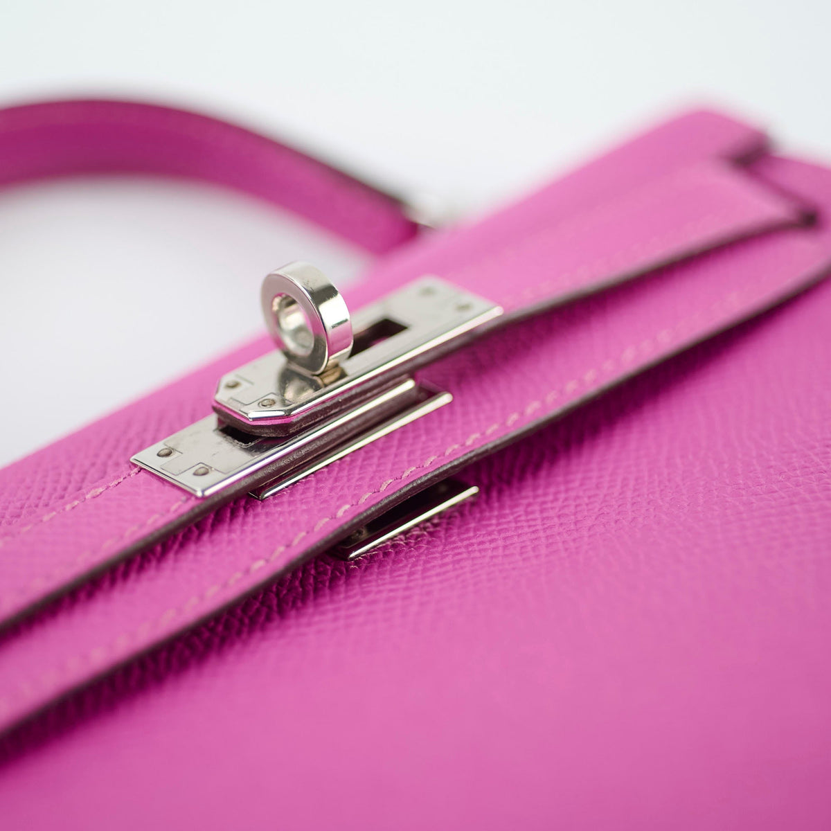Hermes Mini Kelly Epsom Magnolia PHW 2018 - photo 10